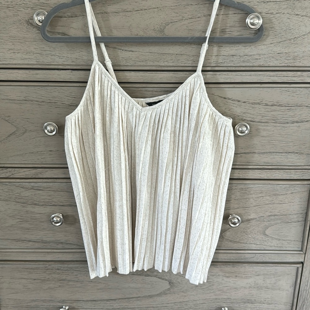 Banana Republic Pleated camisole -NWT